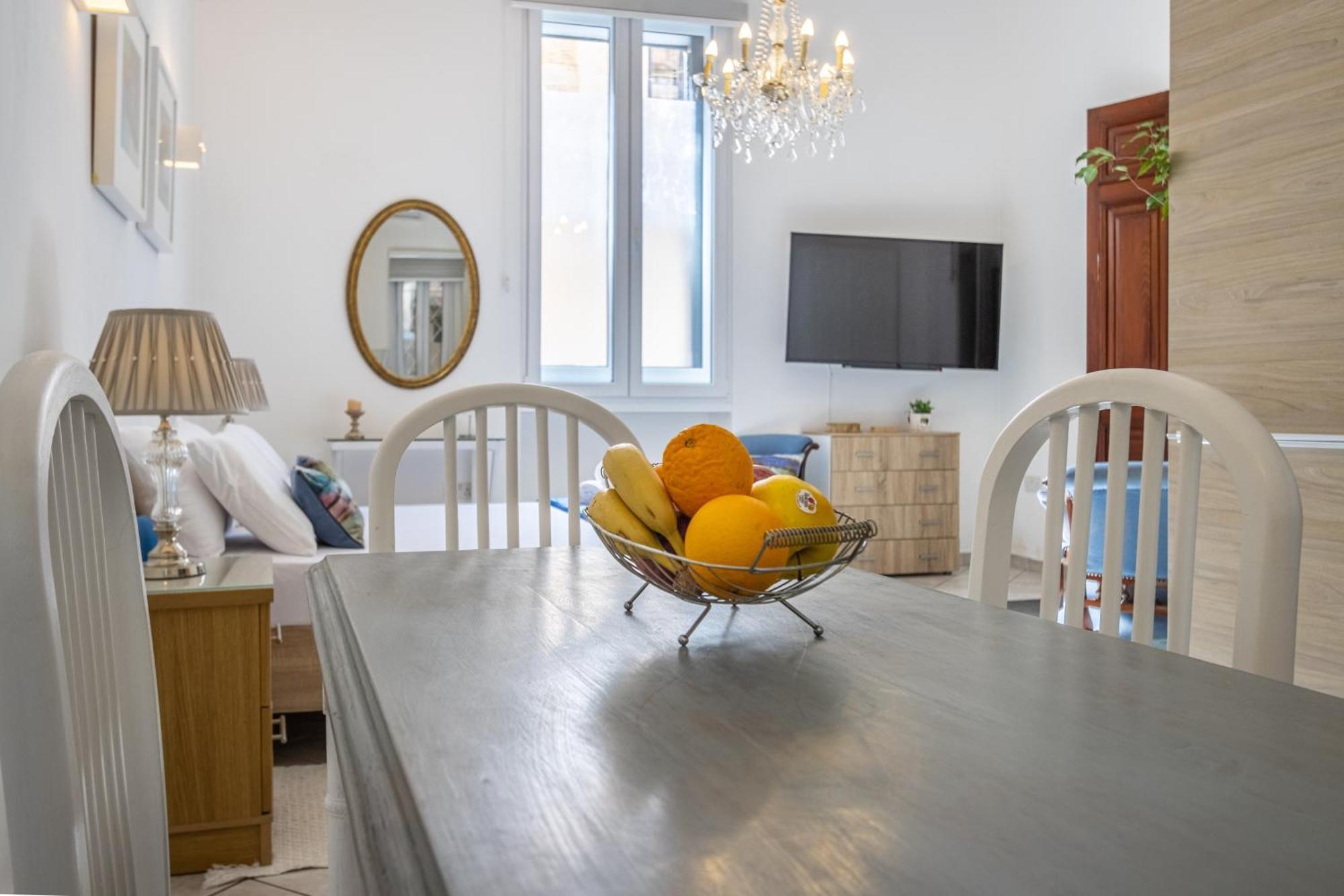 Cozy Carisma Lodging - Central, New And Independent Studio Apartment Sliema Ngoại thất bức ảnh