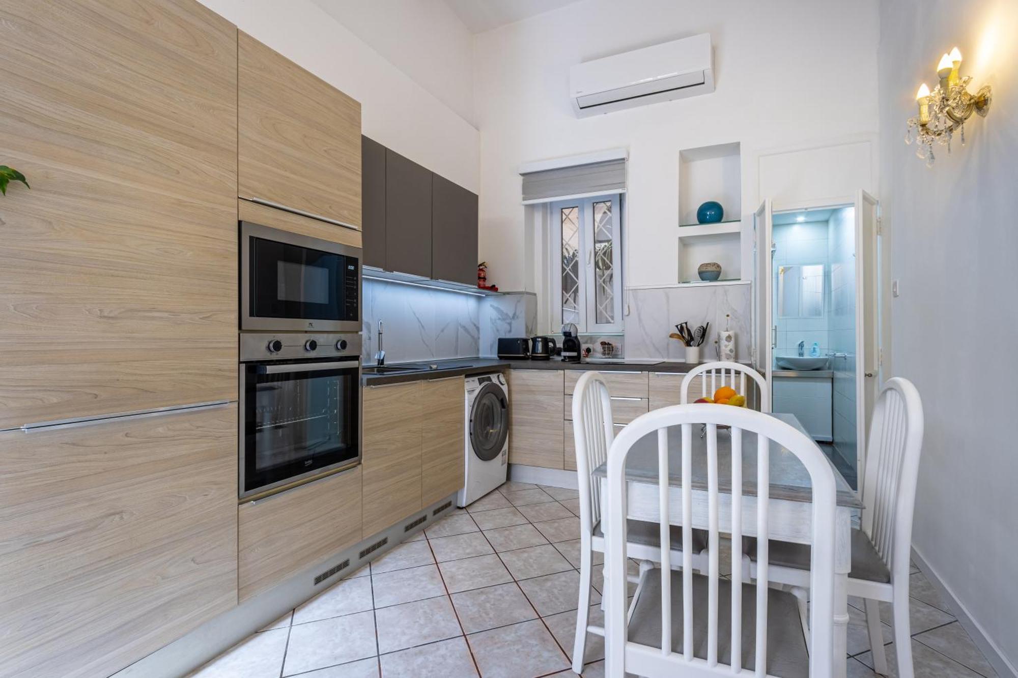 Cozy Carisma Lodging - Central, New And Independent Studio Apartment Sliema Ngoại thất bức ảnh